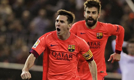 Lionel Messi hit by a bottle in Barcelona’s late win at Valencia