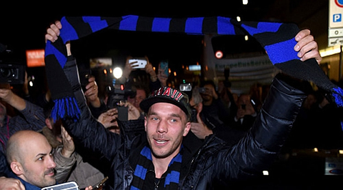 Lukas Podolski arrives in Italy to complete Inter move