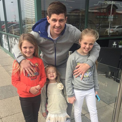 Liverpool's Steven Gerrard joins daughters for Cinderella