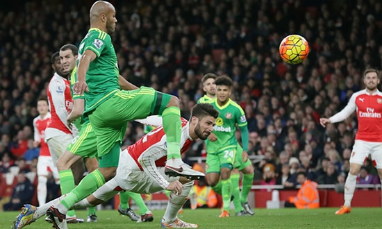 Arsenal 3 - 1 Sunderland: Olivier Giroud scores at both ends as Arsenal topple Sunderland to go second