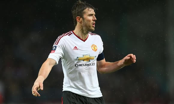 Everton interested in signing Manchester United’s Michael Carrick