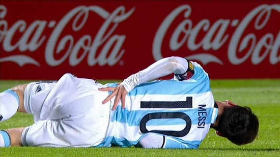 Lionel Messi exits Argentina friendly vs. Honduras with back injury