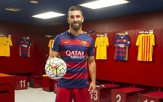 Dortmund want Arda Turan to replace Man Utd signing