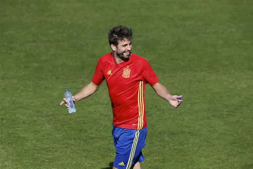 Spain defender Gerard Pique confirms he will retire from international duty after 2018 World Cup