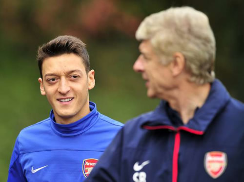 Mesut Ozil wants to know one thing before signing new Arsenal contract