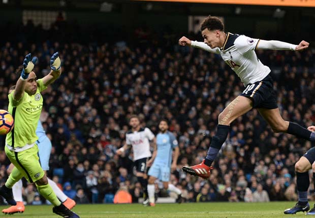 Manchester City 2-2 Tottenham: Alli & Son rescue Spurs after Lloris gifts