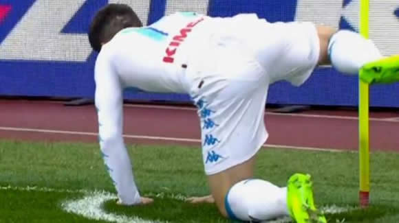 Dries Mertens Scores Against Roma and Does Weird Dog Peeing Celebration