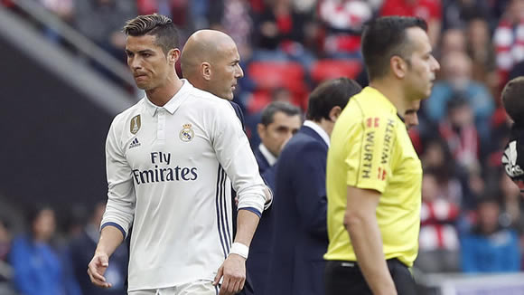 Cristiano Ronaldo after substitution: Why me? F*** off