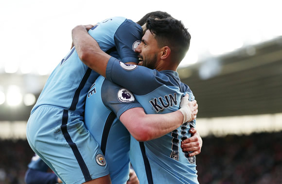 Southampton 0 - 3 Manchester City: Vincent Kompany marks his return with the opener as Manchester City ease to win