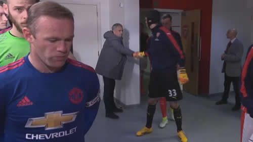 Pundits slam Arsenal and Man Utd players’ pre-match antics