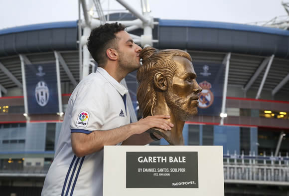 The Creator Of Cristiano Ronaldo's Statue Has Now Made Gareth Bale Version