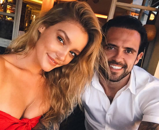 Danny Ings enjoys holiday with girlfriend