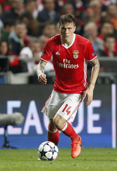 Manchester United to complete first summer signing with Victor Lindelof set for medical