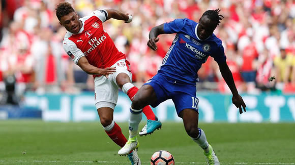 Arsenal, Chelsea clash to raise funds for London tower fire victims