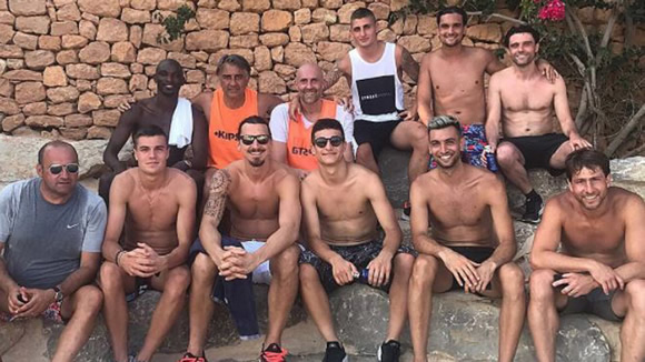 Verratti plays football with Ibrahimovic in Ibiza