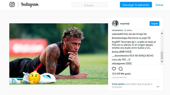 Neymar thinks it over... and Verratti likes it