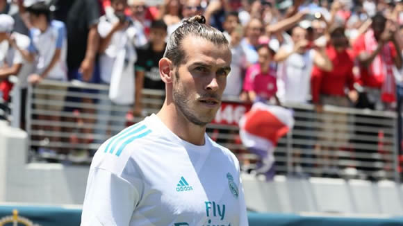 Gareth Bale's agent labels talk of Manchester United move as 'ridiculous'