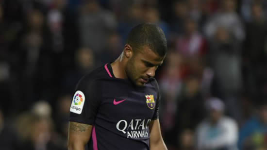 Rafinha has another operation on his knee