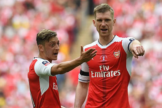 Arsenal star Mesut Ozil makes the difference when he's at that level - Per Mertesacker