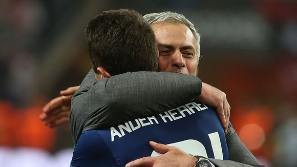 Manchester United's Ander Herrera says Jose Mourinho relationship is 'fantastic'