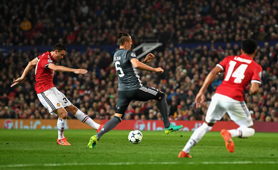 Manchester United 2 - 0 SL Benfica: Manchester United get another helping hand from Benfica's teenage goalkeeper