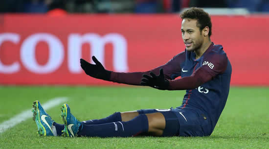 Emery reiterates call for better Neymar protection from refs