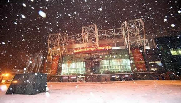 Heavy snow impacts Manchester and Merseyside derbies