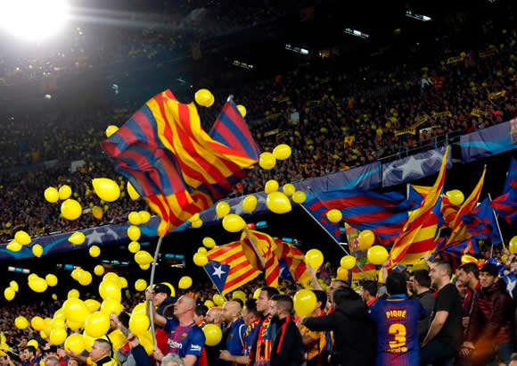 Barcelona vs Roma: Champions League clash temporarily stopped as yellow balloons rain down on Nou Camp turf in apparent political protest