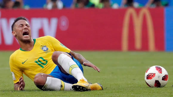 Brazil legend Ronaldo calls World Cup media criticism of Neymar diving 'nonsense'
