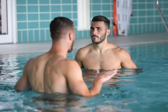 Arsenal stars relax in pool after losing behind-closed-doors friendly to Brentford