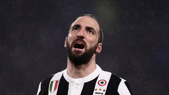 Higuain accepts Milan move with Bonucci to return to Juventus