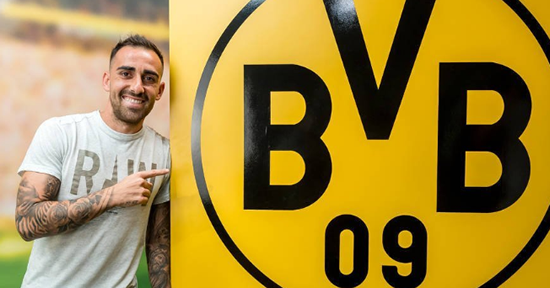 Alcacer joins Borussia Dortmund on loan
