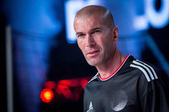 Zinedine Zidane wants Manchester United job and is taking English lessons to prepare for role
