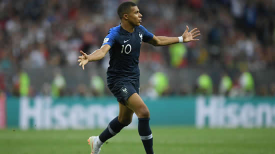 Mbappe coping well with new status, says Lloris