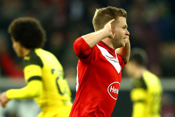 Fortuna Dusseldorf 2 Borussia Dortmund 1: Bundesliga leaders suffer shock first loss
