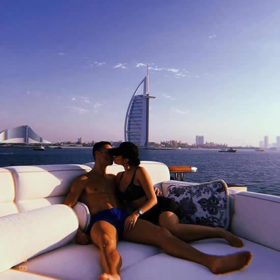 Cristiano Ronaldo kisses Georgina Rodriguez as they celebrate NYE in Dubai