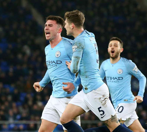 Everton 0 Manchester City 2: Champions take over at Premier League summit