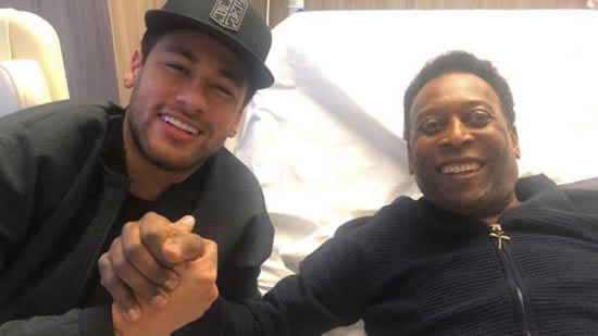 Pele leaves Paris hospital after receiving medical clearance