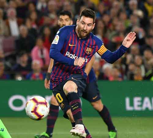 Barcelona 1 Levante 0: Messi goal secures LaLiga title as Barca eye treble