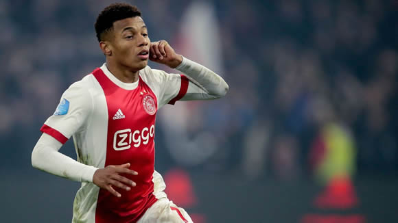 Liverpool add Ajax's David Neres to transfer target list