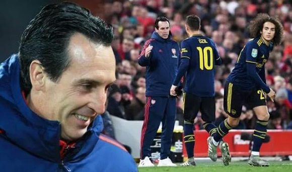 Arsenal fans call for Unai Emery to be sacked after sublime Mesut Ozil performance