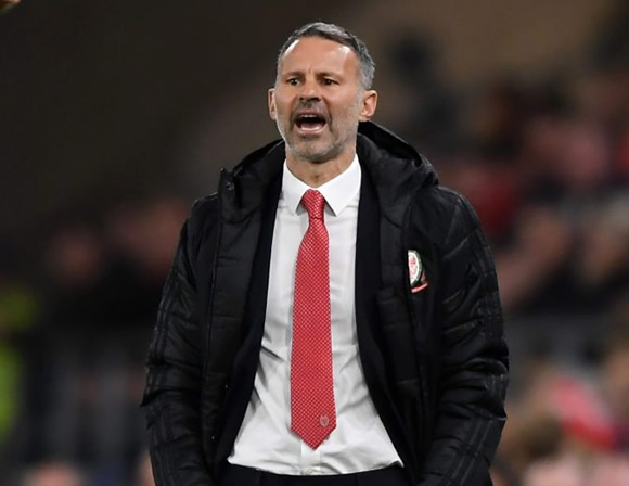 Ryan Giggs urges Man Utd to make SIX new transfers to find creative player and 'see a real difference'