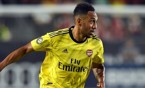 Carragher can see Arsenal selling captain Aubameyang