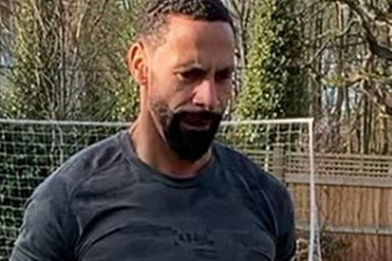 Man Utd fans want Rio Ferdinand back in defence after ripped workout snap