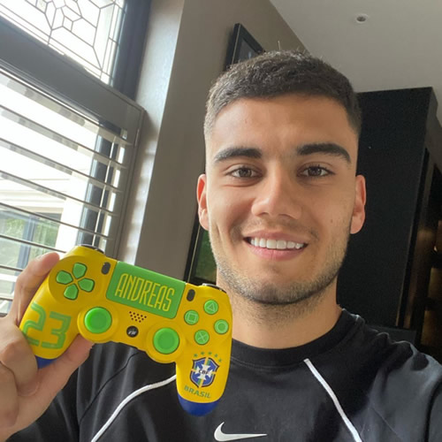 Man Utd star Andreas Pereira hits back at trolls and blasts ‘nobody cares what you tweet’ as he plays Call of Duty