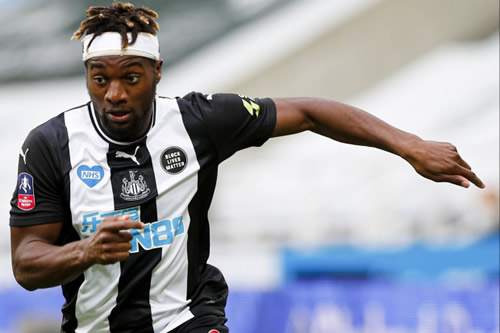 Arsenal and PSG in shock transfer battle for Newcastle star Allan Saint-Maximin after string of incredible performances