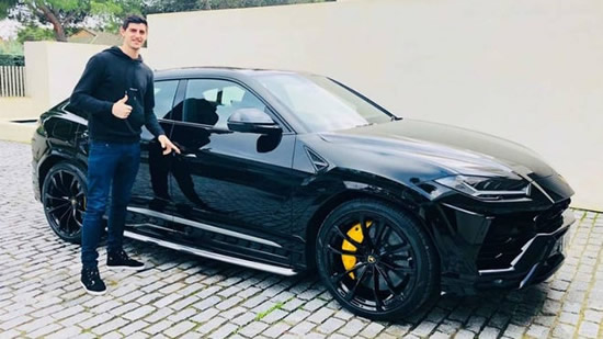 Why does Courtois prefer his Lamborghini to his Audi Q8 or RS 3 Sportback?