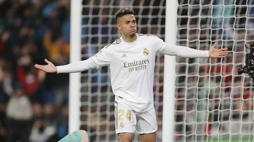 Benfica and Real Madrid agree loan deal for Mariano... without the player's consent
