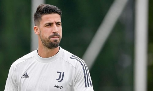 Everton prepare Sami Khedira contract offer after transfer talks with Juventus midfielder