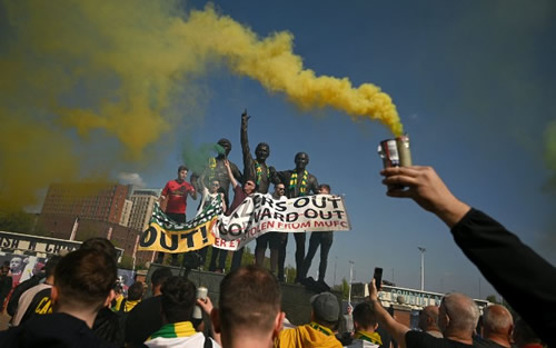 Manchester United take swipe at anti-Glazer protestors in official statement